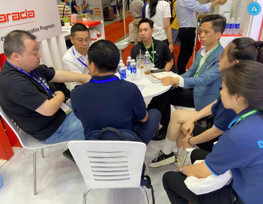 Buổi trao đổi của hai bên công ty