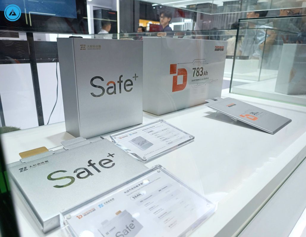 Sản phẩm Pin Lithium thể rắn của công ty Narada Power được trưng bày ở gian hàng